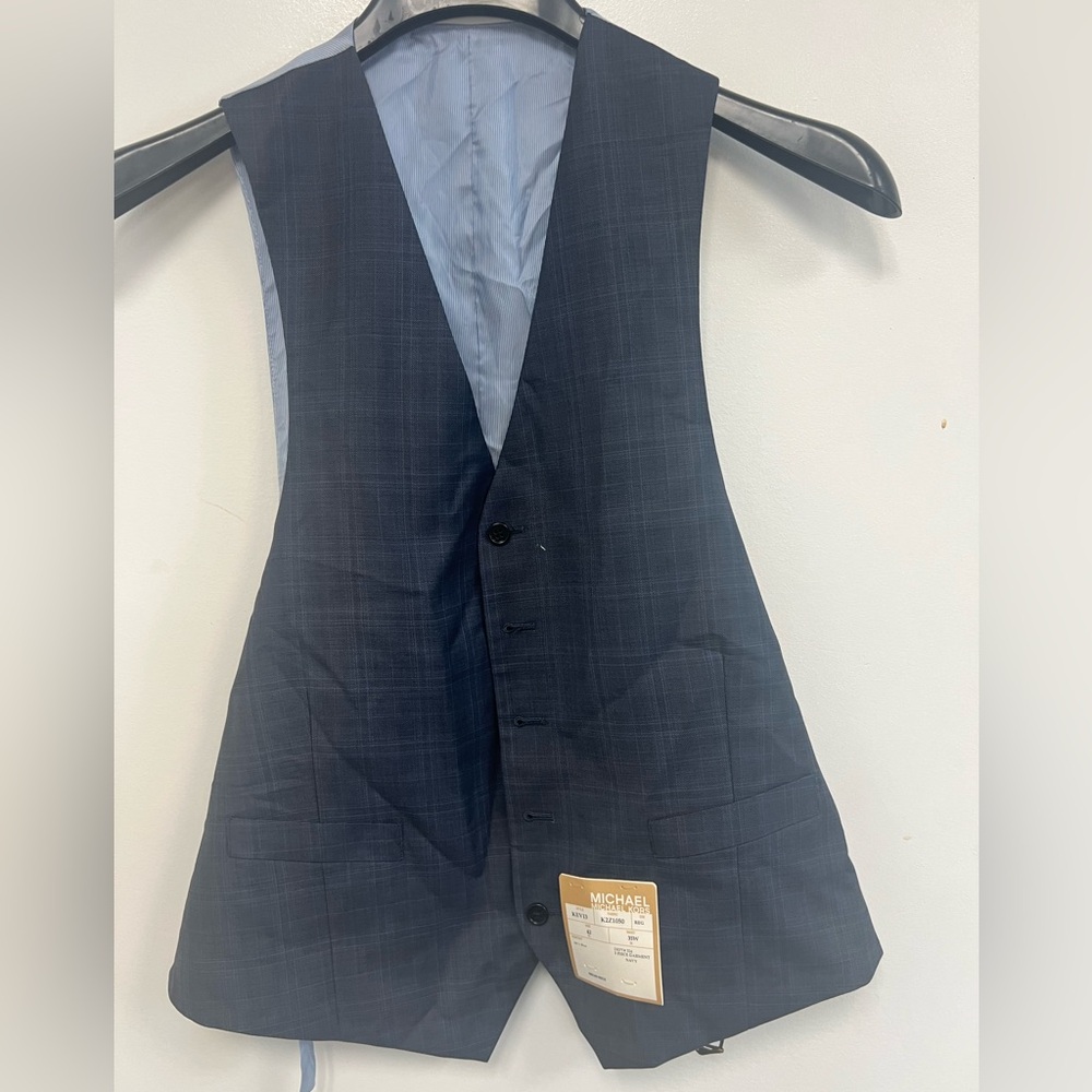 Men’s formal suiting vest
